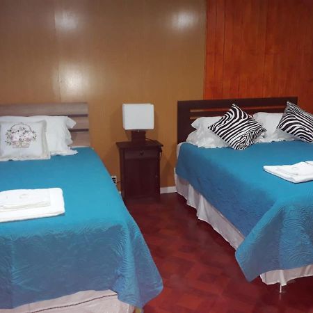 Hostal Geminis ,Phillipi 653 Centro Puerto Natales Exterior foto